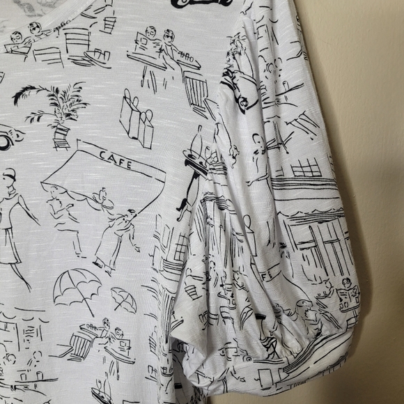 Kim & Cami Cafe Scene Top Size M Lightweight Stretch - Picture 3 of 8